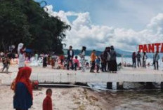 Pantai Bidadari Masih Ramai Dikunjungi Pengunjung