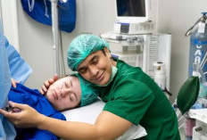 Billy Syahputra Haru Dampingi Istri Vika Kolesnaya Melahirkan Anak Pertama