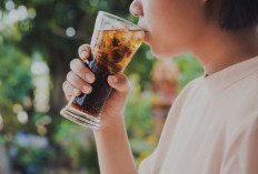 5 Minuman yang Sebaiknya Dihindari Penderita Asam Lambung saat Puasa