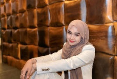 Ria Ricis Hadiri Pemakaman Ojol Affan Kurniawan