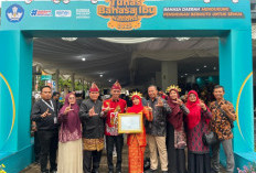 Pemkab OKU Timur Terima Penghargaan Bergengsi dari Kemendikdasmen
