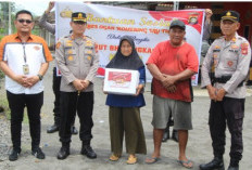 Tunjukan Kepedulian Sosial, Polres OKU Timur Beri Bantuan ke Masyarakat Kurang Mampu