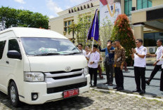 Lepas 10 Jemaah Umroh sebagai Bentuk Apresiasi untuk Insan Berprestasi
