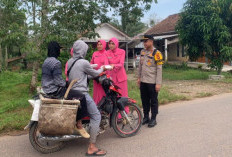 Bagi Makan Siang Gratis Kepada Masyarakat