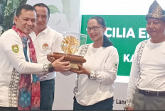 Aktif Lestarikan Lingkungan, Cicilia Eny ASN OKU Timur Raih Penghargaan Kalpataru 