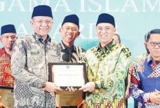 Program Kemuliaan Bupati Enos Diganjar Penghargaan dari Kemenag RI