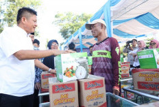 Pemkab OKU Timur Beri Bantuan Usaha hingga Sembako