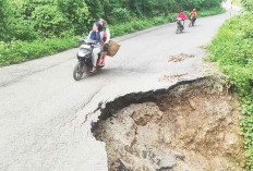 Jalan Amblas Nyaris Setengah