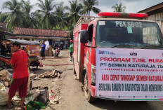 PT Semen Baturaja Beri Bantuan Air Bersih Kepada Korban Banjir