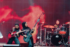 Musisi Indonesia Pertama, Voice of Baceprot Tampil Sukses di Glastonbury Festival 