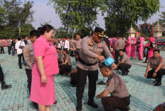69 Personel Naik Pangkat dengan Tradisi Siraman Air Kembang