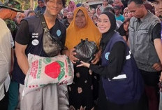 Meski Hamil, Lesti Kejora Tetap Datangi Lokasi Banjir di Sumut untuk Salurkan Donasi