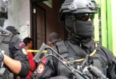 Petugas Temukan Logo ISIS Dalam Penangkapan 7 Orang yang Dibekuk Densus 88