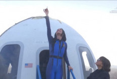 Katy Perry Pergi ke Luar Angkasa Gunakan Jet dengan Bersewa Rp2,5 Miliar
