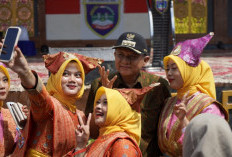 Bupati Enos Tekankan Pentingnya Digitalisasi dalam Dunia Pendidikan