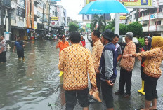 Hujan Deras Mengguyur Kota Prabumulih