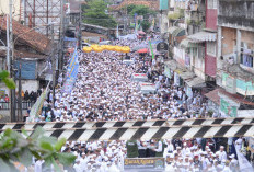 Ribuan Jemaah Padati Puncak Ziarah Kubro Palembang