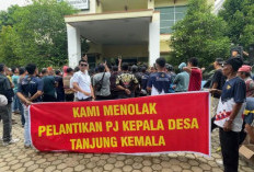 Merasa Tak Dilibatkan, Warga Protes dan Tolak Pelantikan Pj Kades Tanjung Kemala