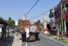 DLH OKU Selatan Ajak Kaling Kelola Sampah