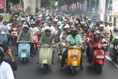 Naik Vespa, Ratu Dewa-Prima Salam Daftar ke KPU