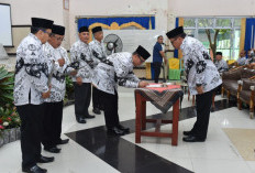 Teddy Terpilih Sebagai Ketua PGRI OKU Secara Aklamasi