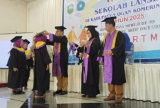 Para Lansia di OKU Bahagia Ikuti Wisuda Usai Jalani Belajar Setahun