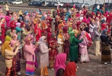 Ribuan Perempuan Sumsel, Gelorakan Tradisi Berkebaya