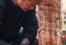 Hancur di Pemakaman Lula Lahfah, Reza Arap Tak Kuasa Tahan Tangis