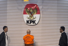 KPK Sita Tas MEwah dan Uang Senilai Rp300 Juta