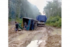 Jalan di OKI Jadi Kubangan