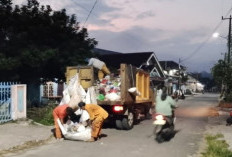 DLH OKU Selatan Gerak Cepat Tindaklanjuti Keluhan Sampah Warga