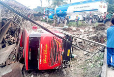 Laka Runggal: Bus Sinar Dempo Terjun ke Jurang