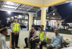 Polisi Lakukan Pengamanan Ketat Ibadah Kamis Putih di Belitang III