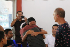 Tukang Ojek Bebas Jadi Tersangka Akibat Beli HP Tuk Belajar Anak