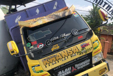 Truk Batubara Hantam Rumah Warga