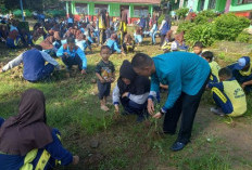 SMPN 02 Buay Pemaca Gelar Gotong Royong, Bentuk Karakter Siswa Peduli Lingkungan.  ///