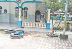 Lansia di OKUT Tewas Ditusuk Berkali-Kali di Teras Masjid Ponpes