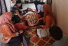 Wujud Kepedulian, Lurah dan Bidan Kelurahan Jenguk Warga Sakit
