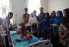 Dua Pasien Kanker di OKU Timur Dapat Bantuan dr. Sheila Noberta dan Tim PKK