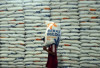 Bulog Salurkan 1.640 Ton Beras untuk OKU Raya