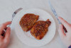 Aman Makan Daging Meski Punya Asam Urat? Bisa, Asal Tahu Triknya!