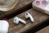 Apple Siapkan Fitur Terjemahan Langsung di AirPods, Rilis 2025