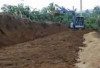 Jalan Rusak Bertahun-tahun, Warga Patungan Sewa Ekskavator