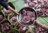 Siapa Saja yang Berhak Menerima Daging Kurban? Ini Penjelasan Lengkapnya!