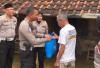 Sat Lantas Polres OKU Bantu Warga Terdampak Banjir di Air Paoh