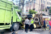 Rusak Berat! Tronton Tabrak Truk Sayur