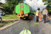 Motor Pasutri Ditabrak Truk