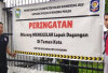 Satpol PP OKU Tertibkan Pedagang Saat Car Free Day di Taman Kota